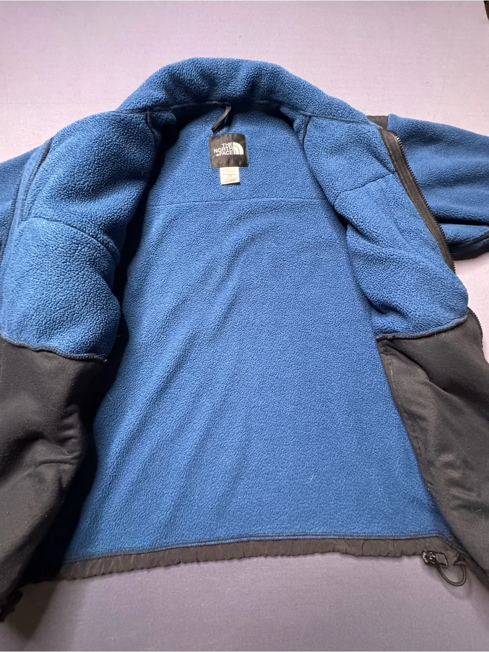 The North Face blue and black polyester fleece jacket in size M 1260